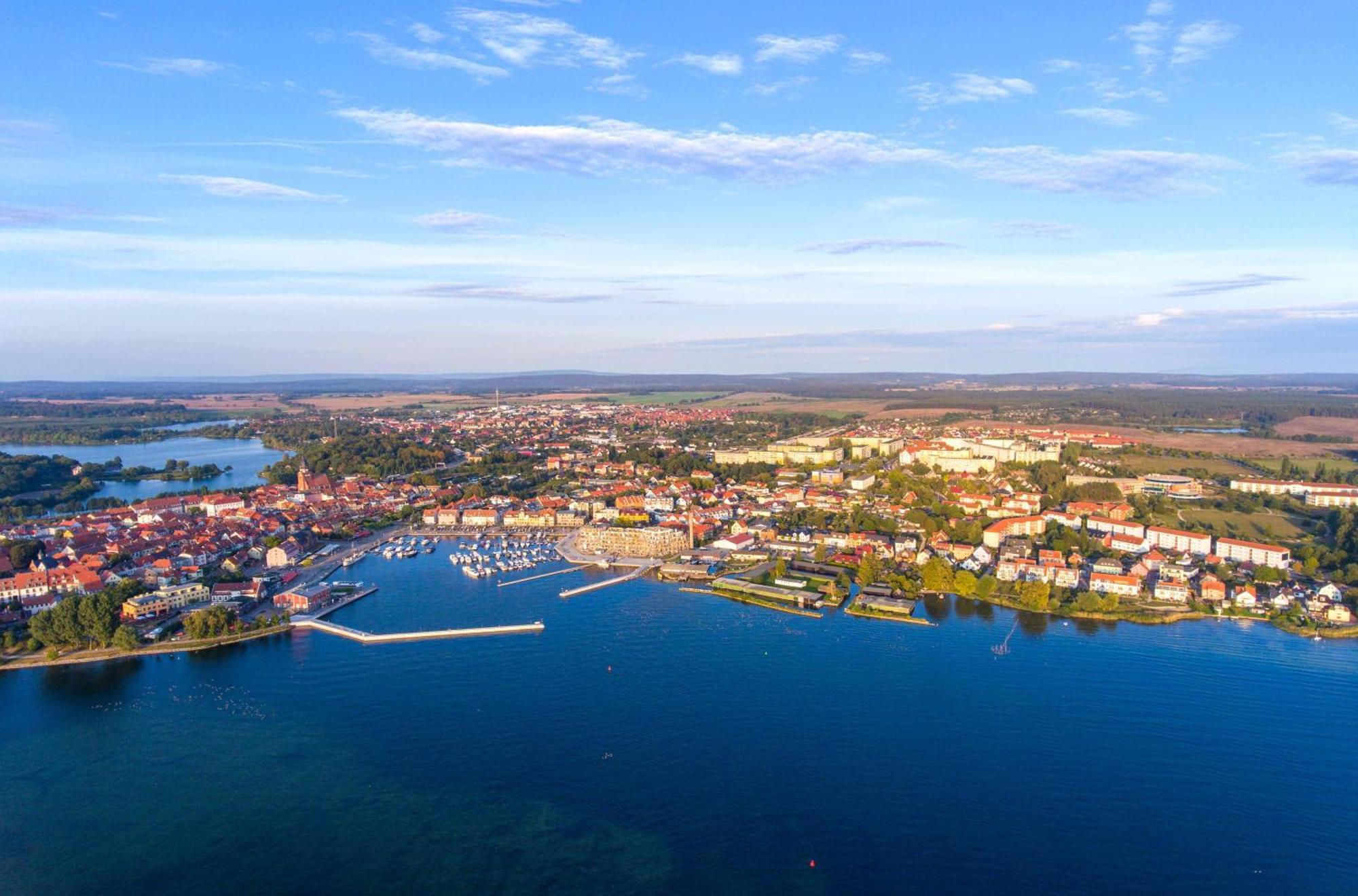 Ferienwohnungen Am Mueritzer Hafen Варен Экстерьер фото