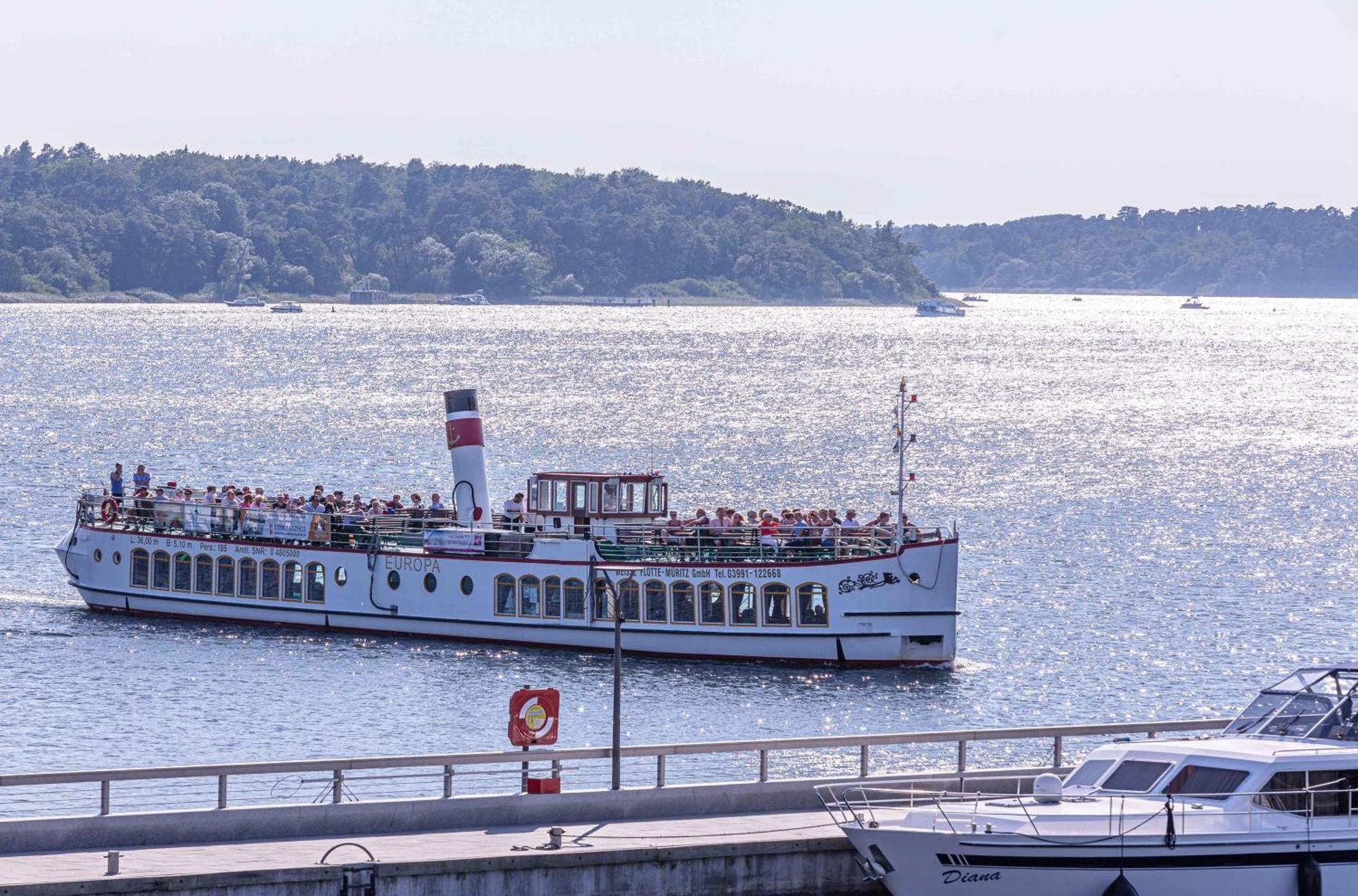 Ferienwohnungen Am Mueritzer Hafen Варен Экстерьер фото